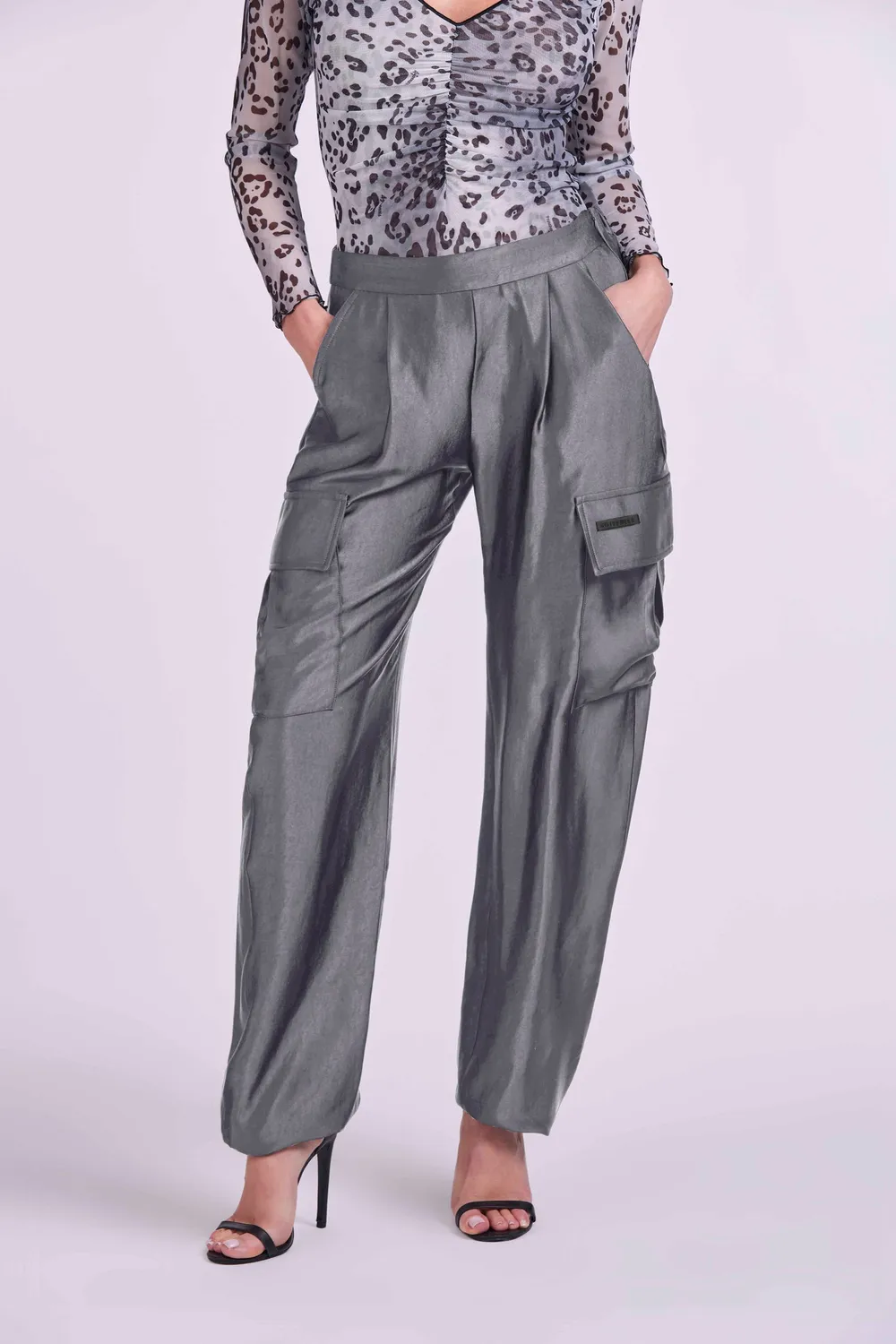 4 Giveness Cargo pantalone nylon nero oversize