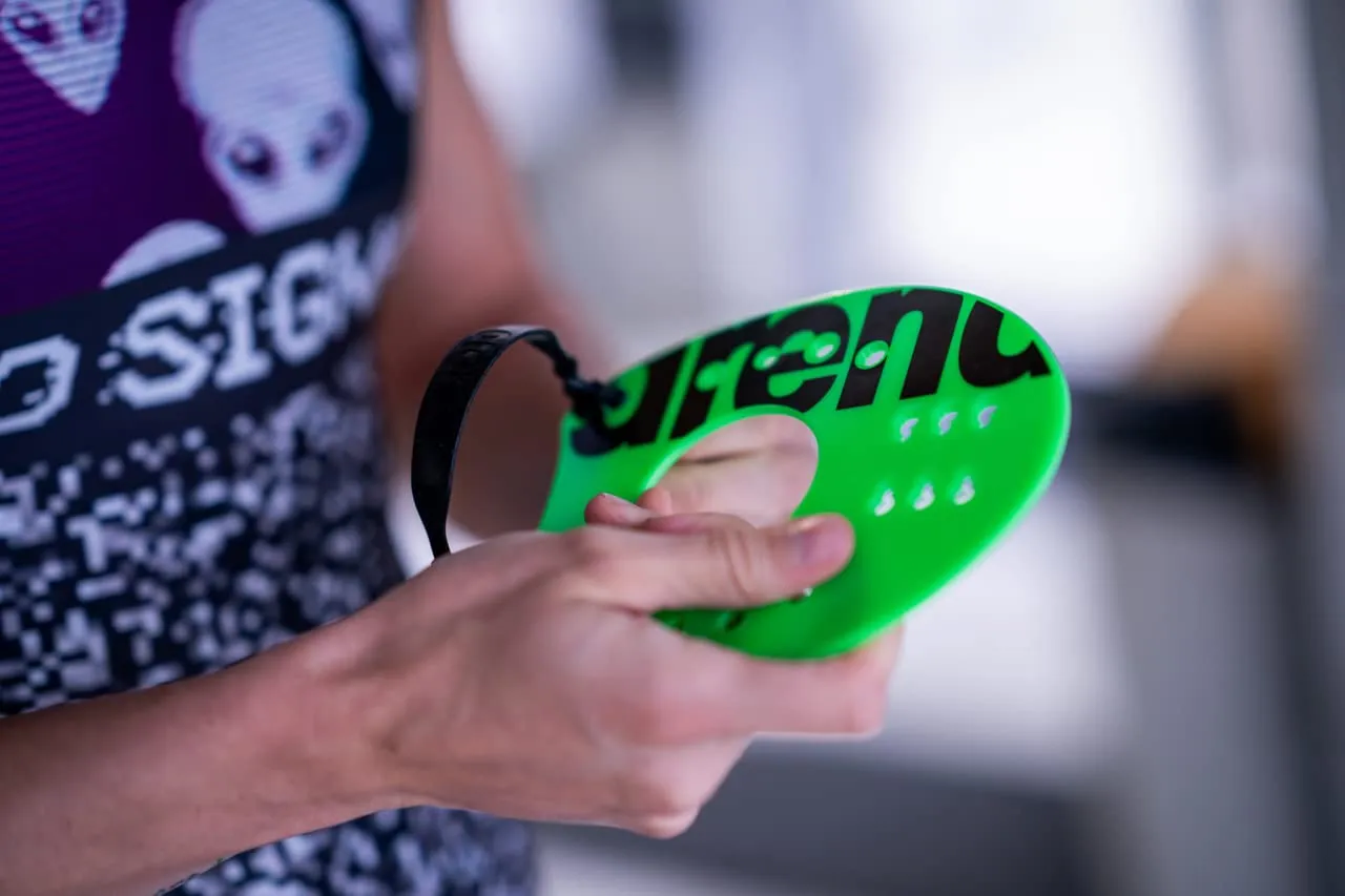 Arena Elite Hand Paddle 2 palette nuoto S nero