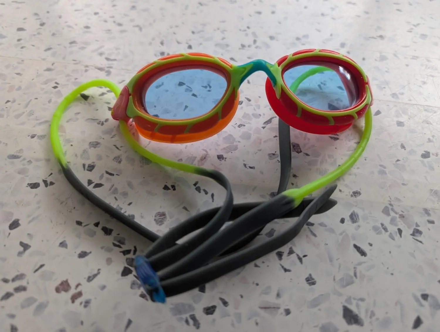 Zoggs Predator Junior occhialini nuoto arancione 6-14 anni antiappannamento