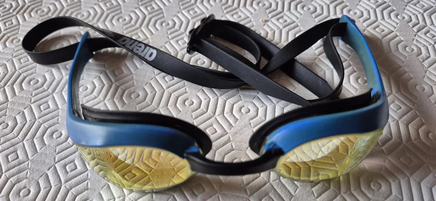 Arena Cobra Tri Swipe occhialini Yellow Copper-Black UV