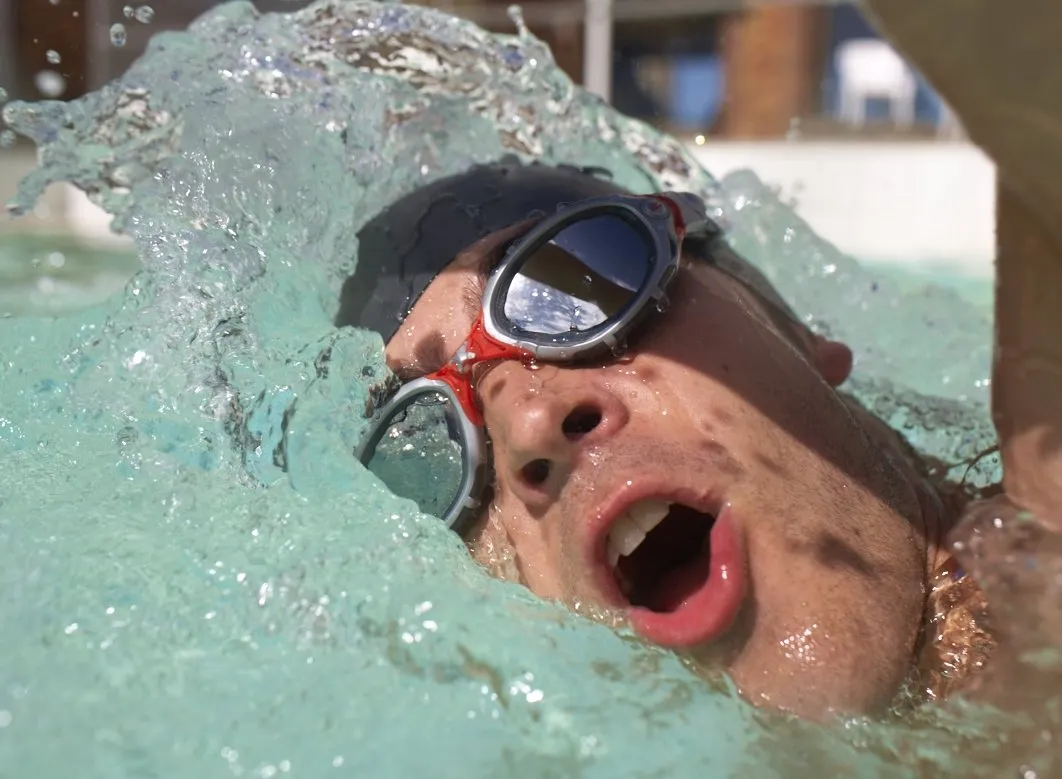 Zoggs Predator Flex occhialini nuoto lenti blu indoor