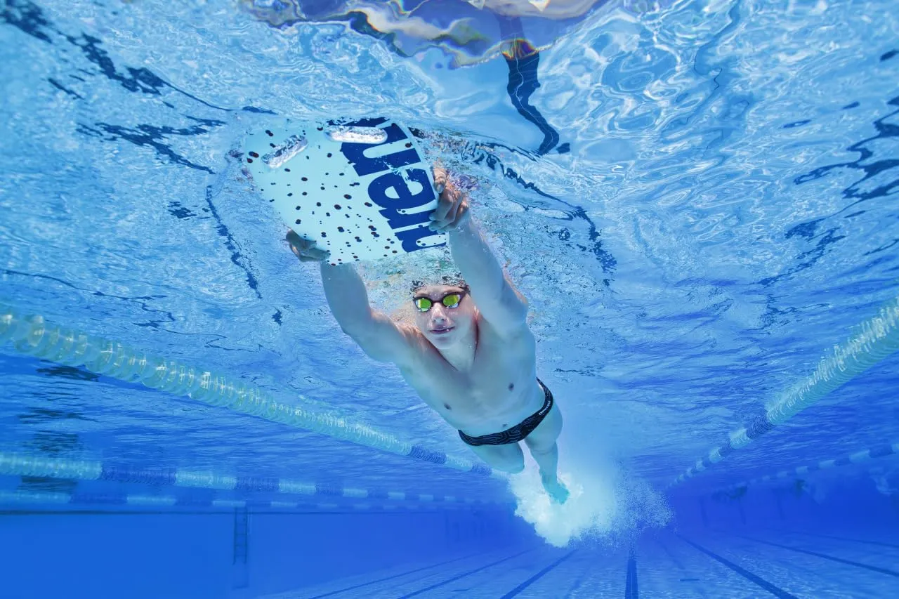 Arena Kick Board tavoletta nuoto adulti silver EVA