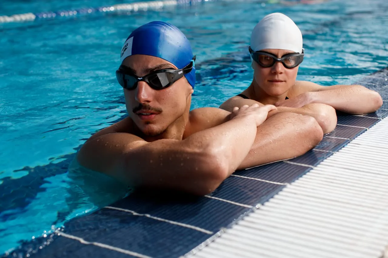 Arena The One occhialini nuoto smoke-green antiappannamento